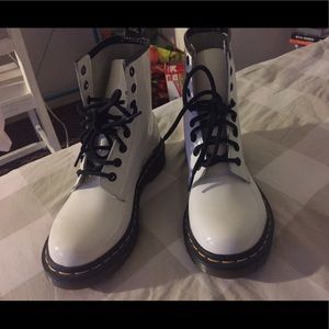 [NEW] Dr. Martens White Patent Leather Boots.